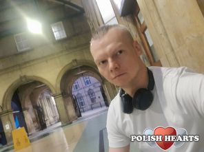 Dużo słucham muzyki. Dużo słucham muzyki.