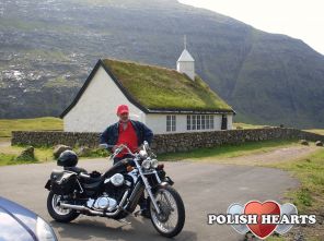 To zdjecie jest z The Faroes :)a diamond in the North Atlantic-miejsce na Ziemii ktorego nie mozna zapomniec ...