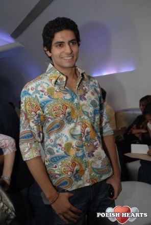 I m a vey friendly guy looking for a girlfriend