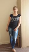 ANIA8527