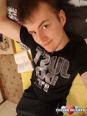 Książka, ł&oacute;żko, wiecz&oacute;r :) 