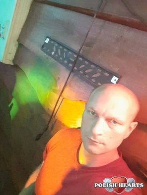 Tomasz738
