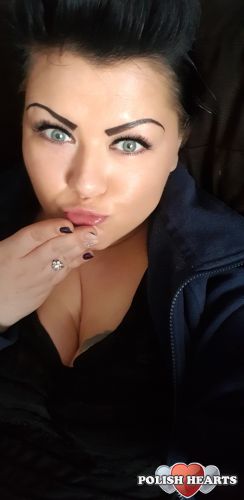 Miła kochająca nie szukająca przyg&oacute;d. Skopana przez życie nie raz. Mam c&oacute;reczkę i się tego nie wstydzę 