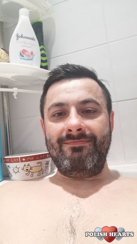 Relaks w wannie po pracy:)) zarośnięte... Jak to kucharz:)))) 