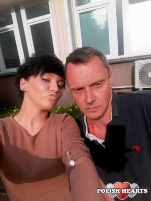 Zdjęcie z kumpelą robione w ur.w Łodzi gdzie tragilem do klinicznego szpiyal walcząc ze skutksmi spierniczonej operacji kręgosłupa
