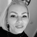 Kobieta, 66BW, United Kingdom, England, West Sussex, Crawley, Northgate,  55